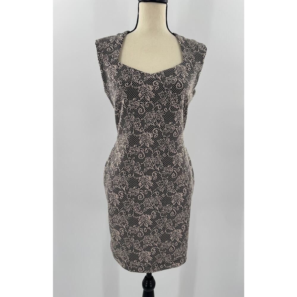 Forever 21 Black and White Body Con Dress Rose Print Sweatheart Neckline M